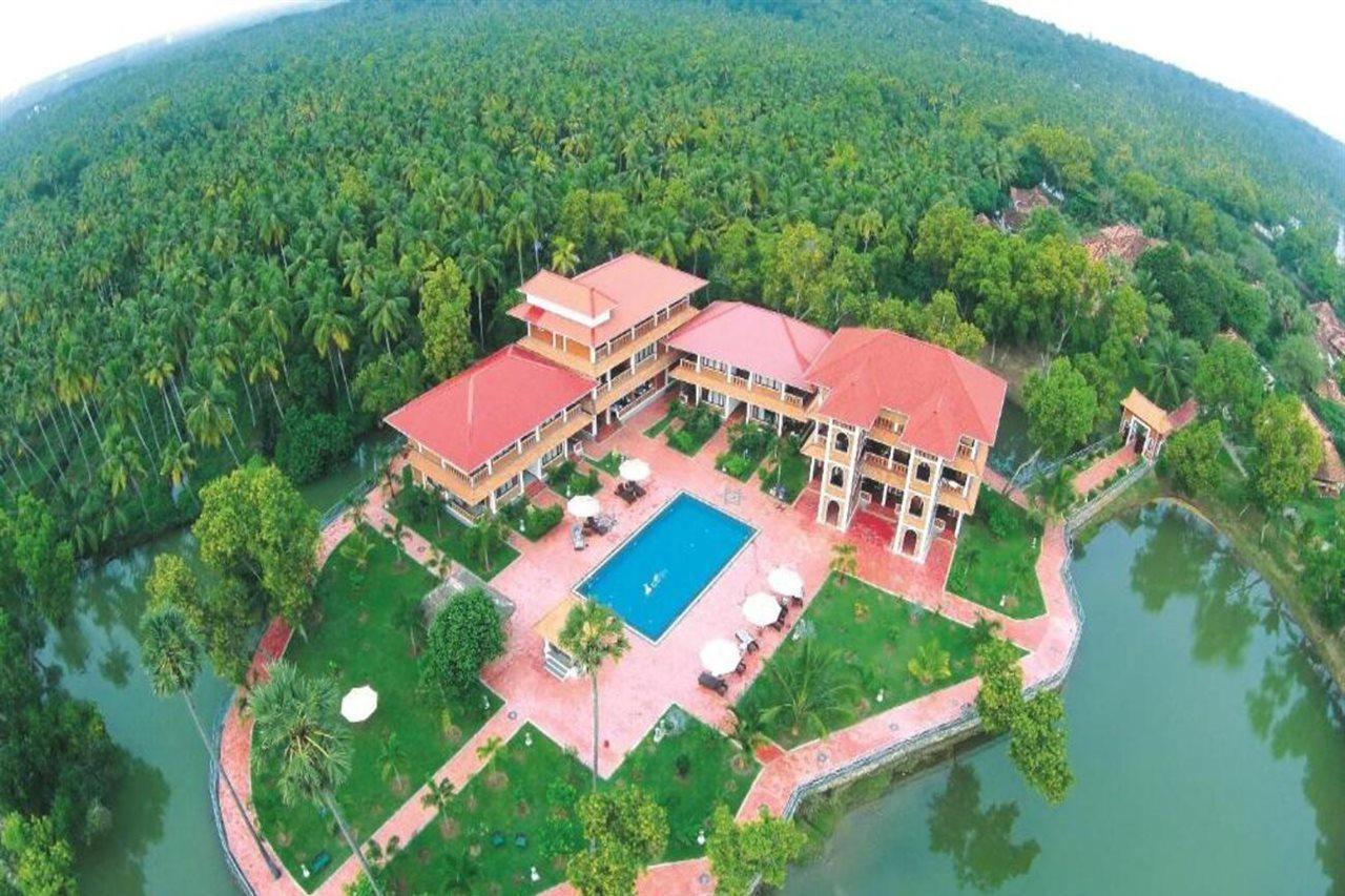 Isola Di Cocco Ayurvedic Beach Resort Poovar Exterior photo